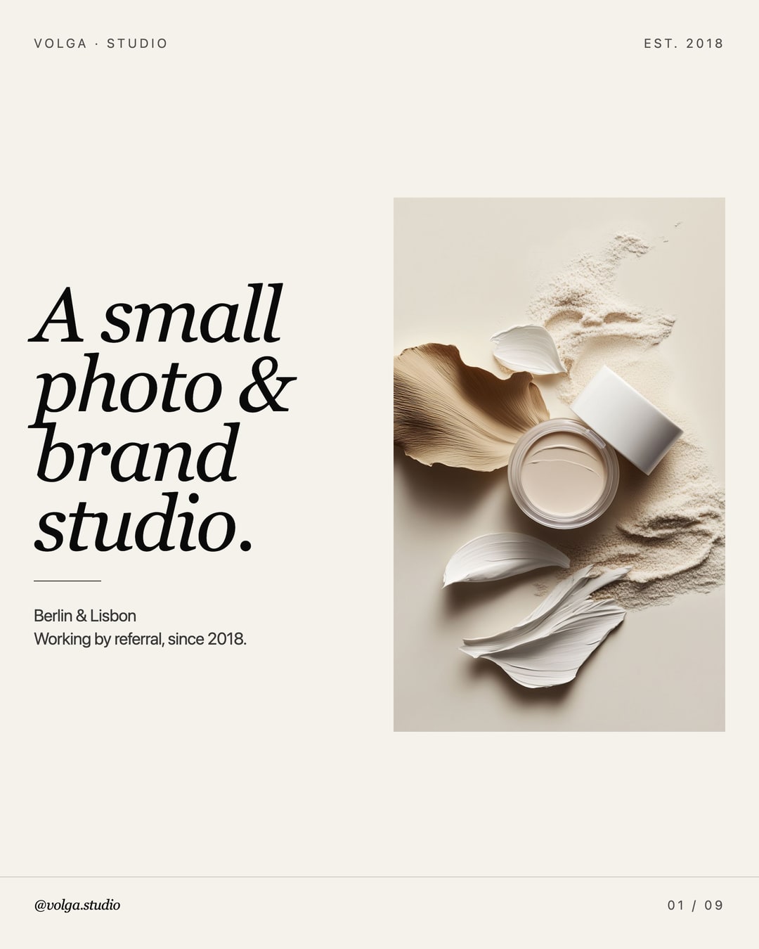 IG Studio — Monochrome Intro Carousel preview
